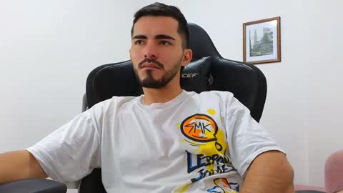 Snapshot of alejandroo_7 chatting on 12/22/24, 05:42 alejandroo_7 online show from 12/22/24, 05:42