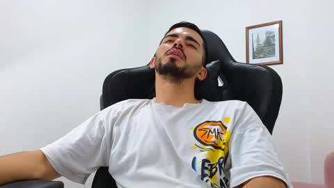 Snapshot of alejandroo_7 chatting on 12/22/24, 08:47 alejandroo_7 online show from 12/22/24, 08:47