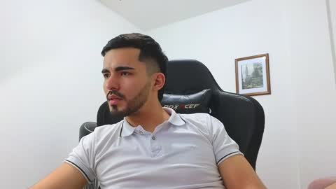 Snapshot of alejandroo_7 chatting on 01/05/25, 01:45 alejandroo_7 online show from 01/05/25, 01:45