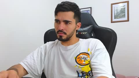 Snapshot of alejandroo_7 chatting on 01/15/25, 09:51 alejandroo_7 online show from 01/15/25, 09:51