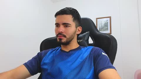 Snapshot of alejandroo_7 chatting on 01/17/25, 07:49 alejandroo_7 online show from 01/17/25, 07:49