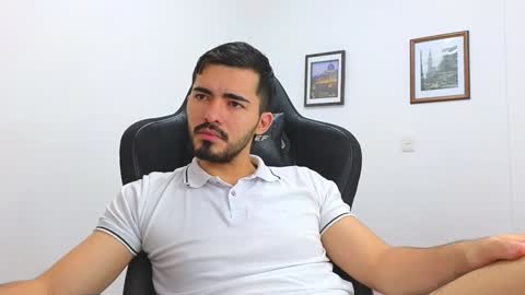 Snapshot of alejandroo_7 chatting on 01/18/25, 06:43 alejandroo_7 online show from 01/18/25, 06:43