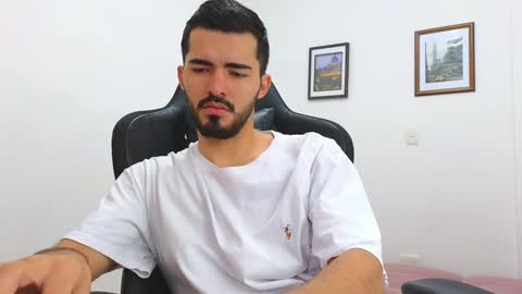 Snapshot of alejandroo_7 chatting on 01/20/25, 06:53 alejandroo_7 online show from 01/20/25, 06:53