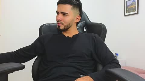 Snapshot of alejandroo_7 chatting on 01/22/25, 09:54 alejandroo_7 online show from 01/22/25, 09:54