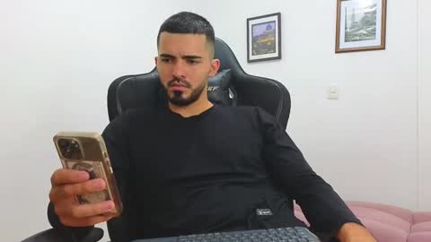 Snapshot of alejandroo_7 chatting on 02/27/25, 10:31 alejandroo_7 online show from 02/27/25, 10:31