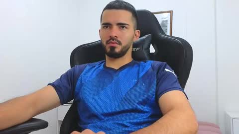 Snapshot of alejandroo_7 chatting on 03/05/25, 08:21 alejandroo_7 online show from 03/05/25, 08:21