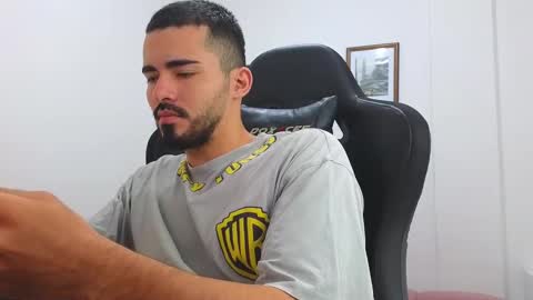 Snapshot of alejandroo_7 chatting on 03/07/25, 07:27 alejandroo_7 online show from 03/07/25, 07:27