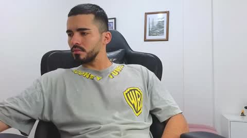 Snapshot of alejandroo_7 chatting on 03/07/25, 10:32 alejandroo_7 online show from 03/07/25, 10:32