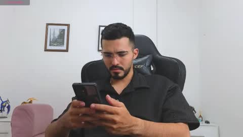 Snapshot of alejandroo_7 chatting on 09/25/25, 08:45 alejandroo_7 online show from 09/25/25, 08:45