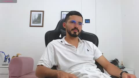 Snapshot of alejandroo_7 chatting on 10/22/25, 07:24 alejandroo_7 online show from 10/22/25, 07:24