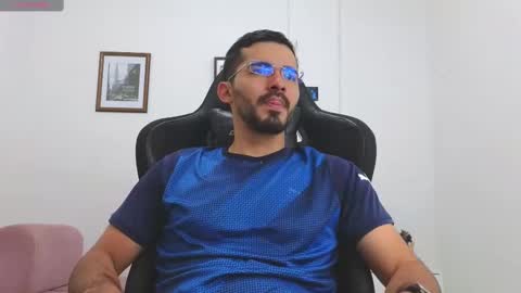 Snapshot of alejandroo_7 chatting on 10/30/25, 07:47 alejandroo_7 online show from 10/30/25, 07:47