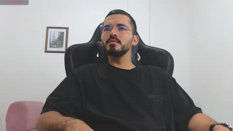 Snapshot of alejandroo_7 chatting on 12/03/25, 05:44 alejandroo_7 online show from 12/03/25, 05:44