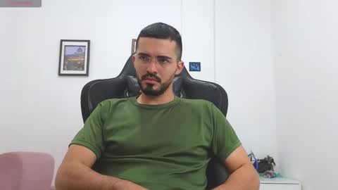 alejandroo_7 online show from 12/17/25, 06:36