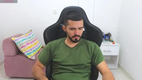 alejandroo_7 online show from 02/04/26, 06:25