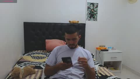 alejandroo_7 online show from 04/28/26, 09:31