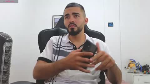 Snapshot of alejandroo_7 chatting on 06/17/26, 08:32 alejandroo_7 online show from 06/17/26, 08:32