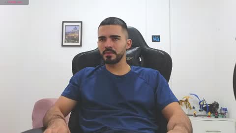 Snapshot of alejandroo_7 chatting on 07/10/26, 05:37 alejandroo_7 online show from 07/10/26, 05:37