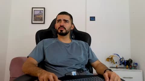 Snapshot of alejandroo_7 chatting on 07/18/26, 07:28 alejandroo_7 online show from 07/18/26, 07:28
