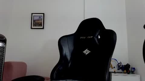Snapshot of alejandroo_7 chatting on 07/20/26, 08:55 alejandroo_7 online show from 07/20/26, 08:55