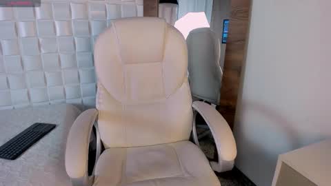 Alejo  online show from 10/13/25, 09:26