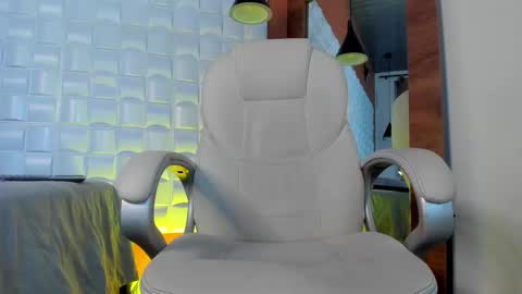 Alejo  online show from 10/22/25, 09:47