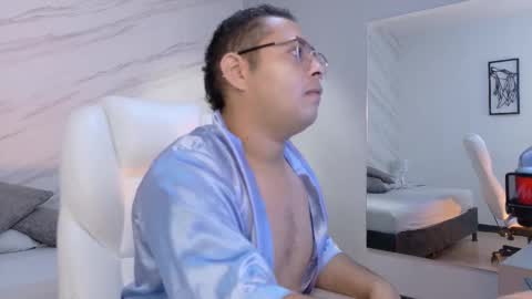 Snapshot of alejandrosweet_ chatting on 02/24/26, 12:14 Alejandro online show from 02/24/26, 12:14