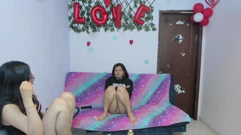 Snapshot of alejita_smithh chatting on 03/05/25, 03:40 zoe and Kataleya online show from 03/05/25, 03:40