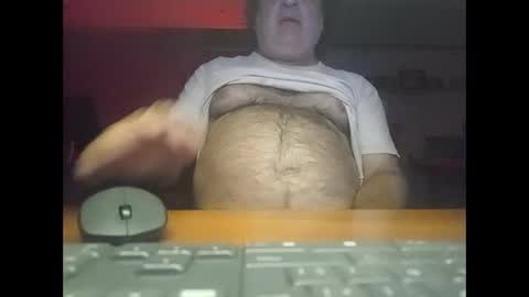 Snapshot of alejito16 chatting on 10/10/25, 06:23 alejito16 online show from 10/10/25, 06:23