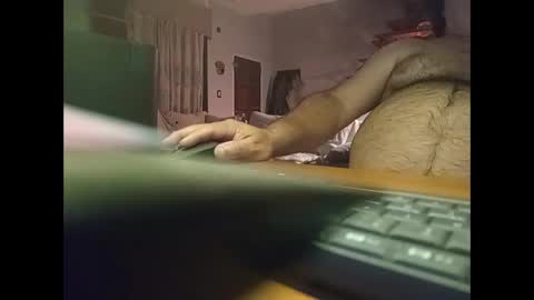 Snapshot of alejito16 chatting on 11/15/25, 04:43 alejito16 online show from 11/15/25, 04:43