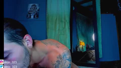 alejo_323__ online show from 10/11/25, 01:49