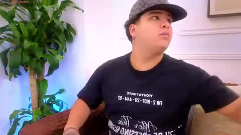 Alejo online show from 08/04/26, 06:43