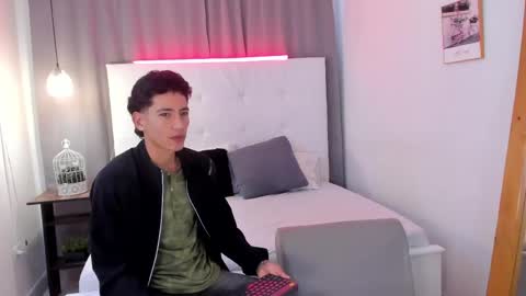 Snapshot of alejo_exotic chatting on 05/09/26, 12:21 alejo_exotic online show from 05/09/26, 12:21