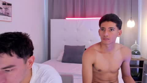 Snapshot of alejo_exotic chatting on 05/15/26, 01:07 alejo_exotic online show from 05/15/26, 01:07