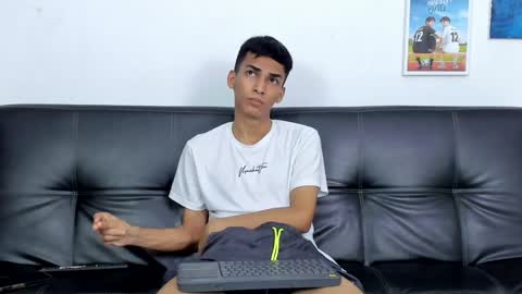 Snapshot of alejo_peverell chatting on 01/15/25, 07:23 alejo peverell online show from 01/15/25, 07:23