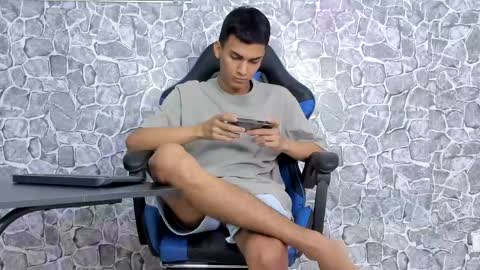 alejo peverell online show from 05/25/26, 07:09