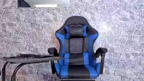 Snapshot of alejo_peverell chatting on 07/12/26, 05:15 alejo peverell online show from 07/12/26, 05:15