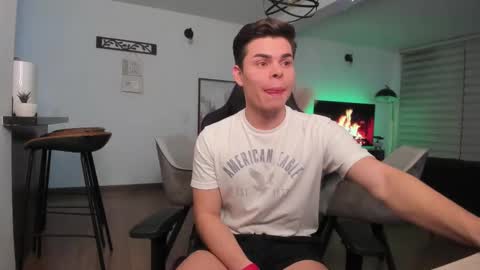 Snapshot of alejoo_twink chatting on 03/02/25, 05:12 ONLYFANS Alejoo twink online show from 03/02/25, 05:12