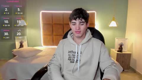 ALejoo Saenz online show from 11/17/25, 02:17