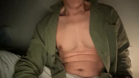 alejoramirez1220 online show from 02/15/26, 05:37