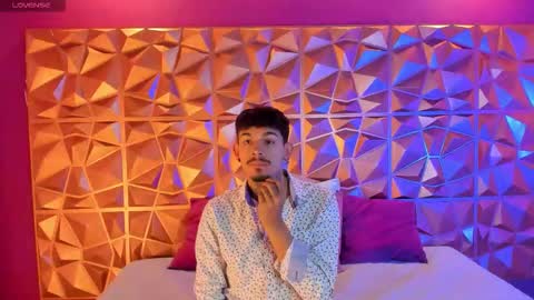 aleking13 online show from 10/21/25, 12:06