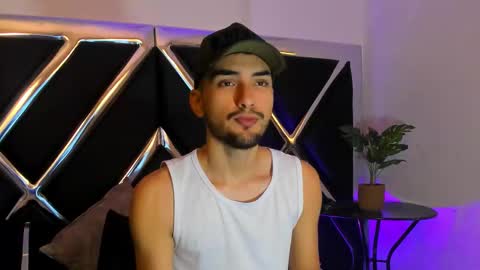 Snapshot of alekruizx chatting on 09/16/25, 01:28 Alek online show from 09/16/25, 01:28