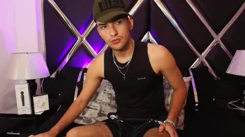 Snapshot of alekruizx chatting on 10/18/25, 11:11 Alek online show from 10/18/25, 11:11