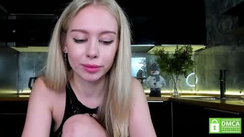 Snapshot of aleksa_cutie chatting on 01/04/25, 12:49 Next stream - 2 dec - online show from 01/04/25, 12:49