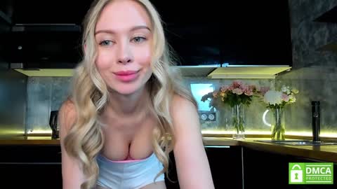 Snapshot of aleksa_cutie chatting on 01/18/25, 10:39 Next stream - 2 dec - online show from 01/18/25, 10:39