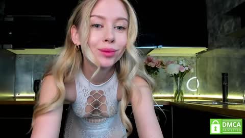 Snapshot of aleksa_cutie chatting on 01/18/25, 01:40 Next stream - 2 dec - online show from 01/18/25, 01:40