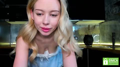 Snapshot of aleksa_cutie chatting on 01/25/25, 03:30 Next stream - 2 dec - online show from 01/25/25, 03:30