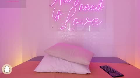 Aleksandra  online show from 11/12/25, 12:38