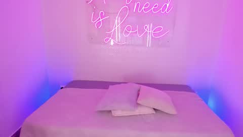 Aleksandra  online show from 11/19/25, 04:34