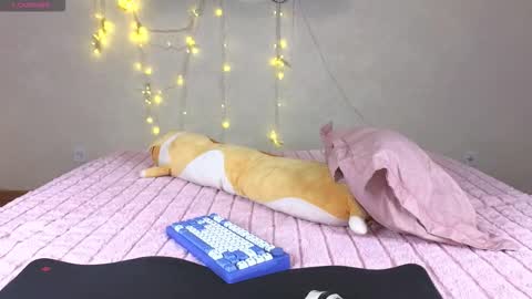 Alena online show from 11/28/25, 06:21