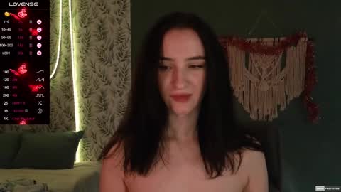 Snapshot of alena_navi chatting on 12/27/24, 08:07 Alena online show from 12/27/24, 08:07